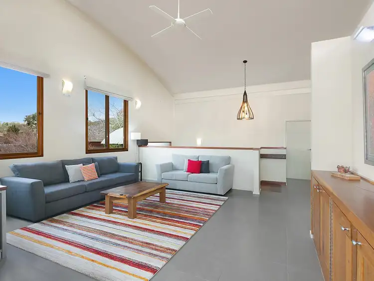 Second view of Homely house listing, 5 Avon Place, Duffy ACT 2611