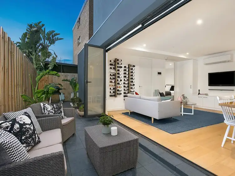 2/23 Irving Avenue, Prahran VIC 3181