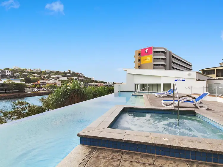 802/2 Dibbs Street, South Townsville QLD 4810