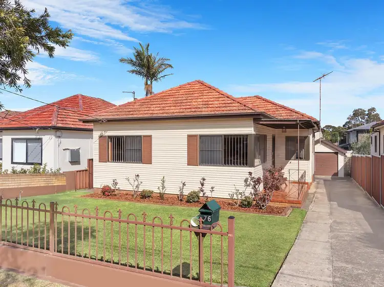 76 Glamis Street, Kingsgrove NSW 2208