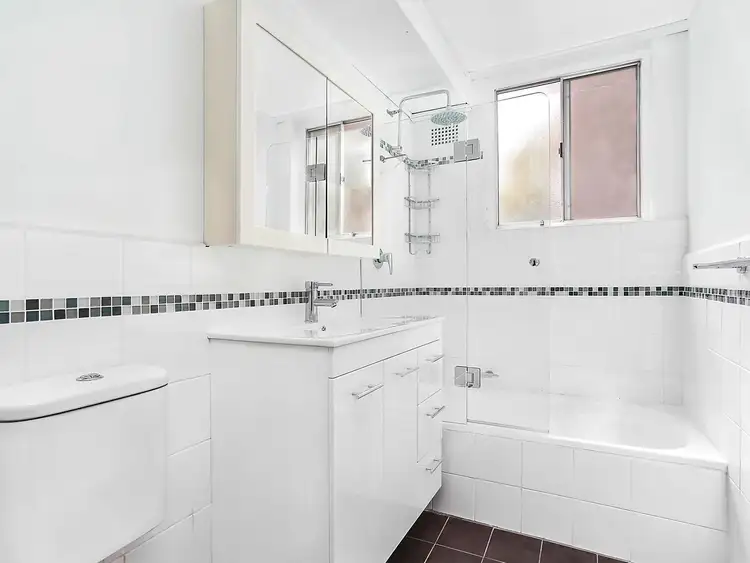 Third view of Homely apartment listing, 18/38-40 Meadow Crescent, Meadowbank NSW 2114