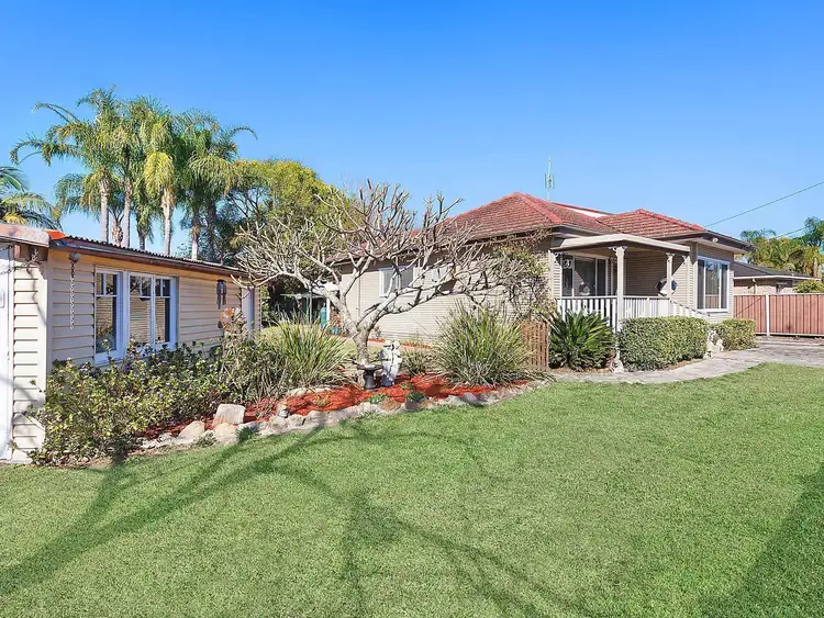 65 Robin Crescent, Woy Woy NSW 2256