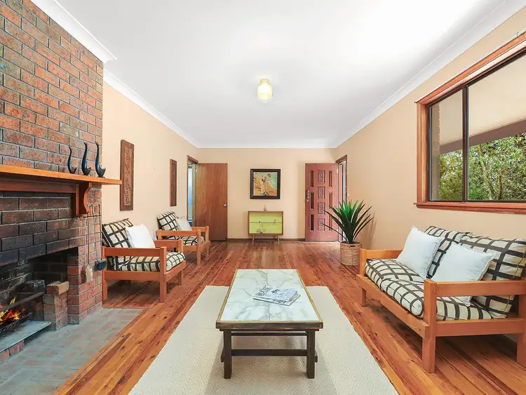 122 Waratah Road, Wentworth Falls NSW 2782