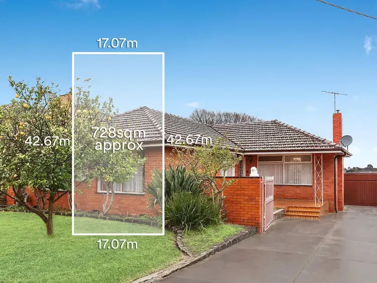 Main view of Homely house listing, 8 Jacqueline Road, Mount Waverley VIC 3149