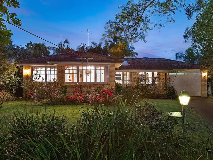 10 Roseneath Place, Baulkham Hills NSW 2153