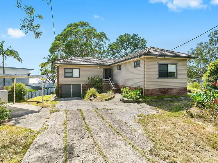 Sixth view of Homely house listing, 4 Cambridge Avenue, Narraweena NSW 2099