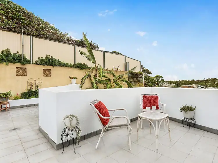 Main view of Homely apartment listing, 10/2 Brookvale Avenue, Brookvale NSW 2100