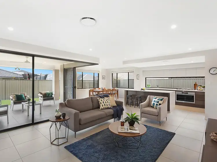 121 Sirius Road, Voyager Point NSW 2172