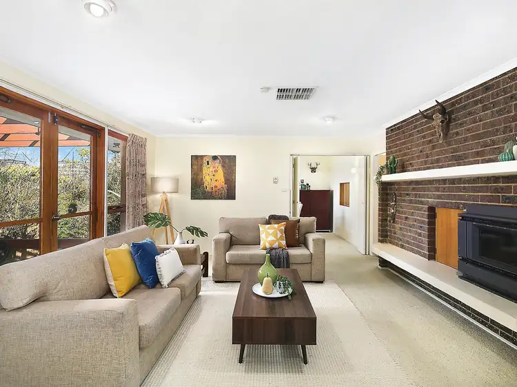 Second view of Homely house listing, 7 Yolla Place, Lyons ACT 2606