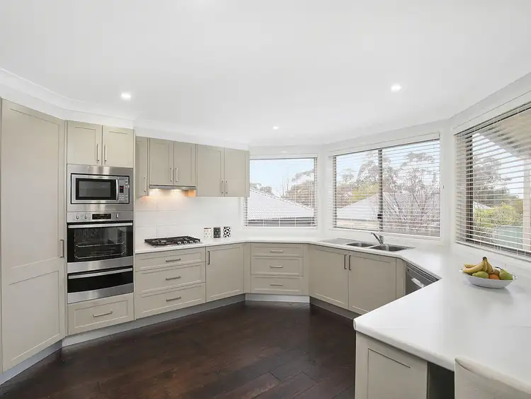 6 Spinebill Lane, Bullaburra NSW 2784