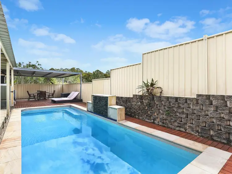 26 Pinevale Drive, Oxenford QLD 4210