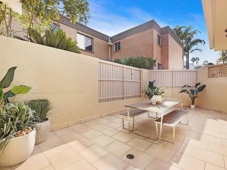 Third view of Homely apartment listing, 2/1 Boronia Street, Wollstonecraft NSW 2065