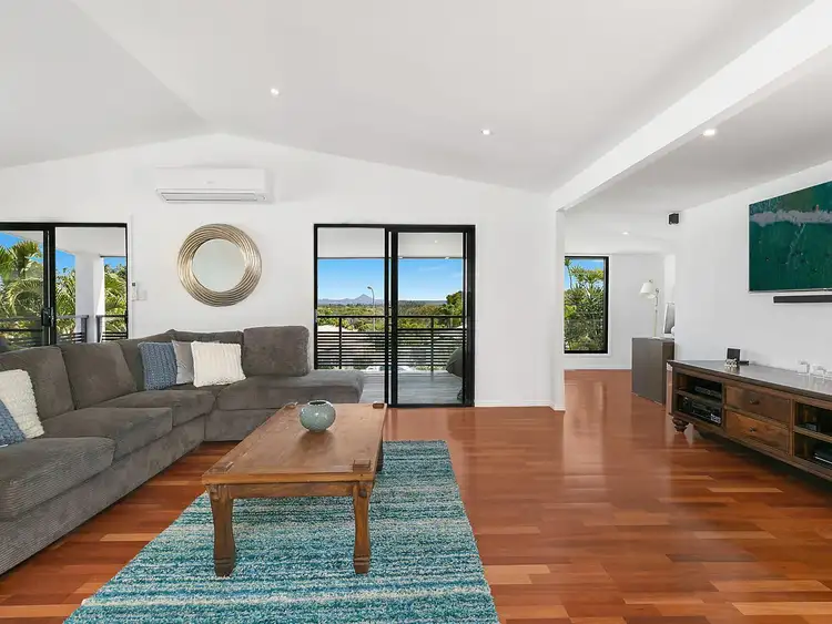 10 Hardy Street, Sunrise Beach QLD 4567