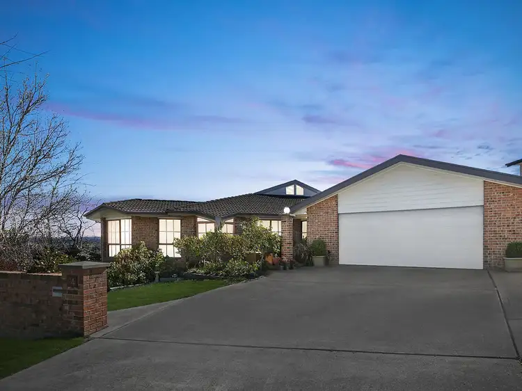 8/74 Crest Park Parade, Queanbeyan NSW 2620