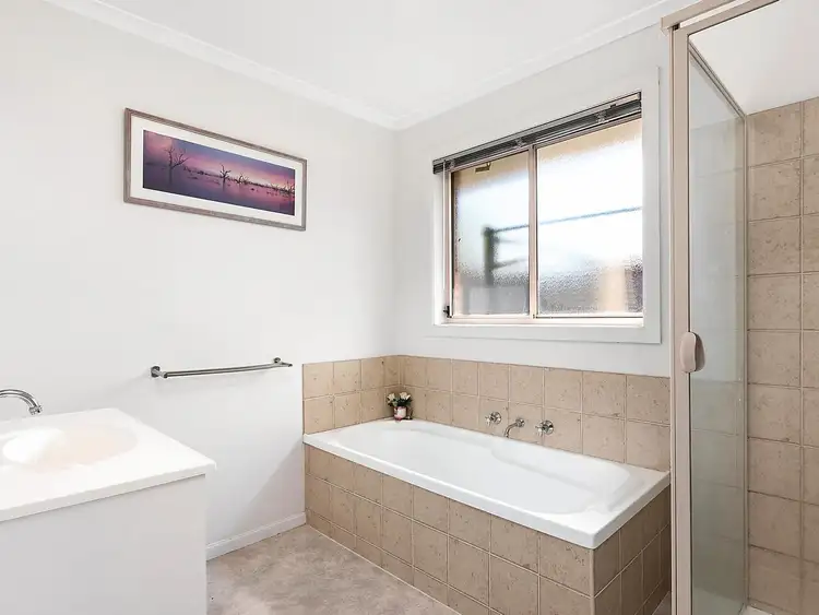 Fifth view of Homely unit listing, 2/364 Autumn Street, Herne Hill VIC 3218