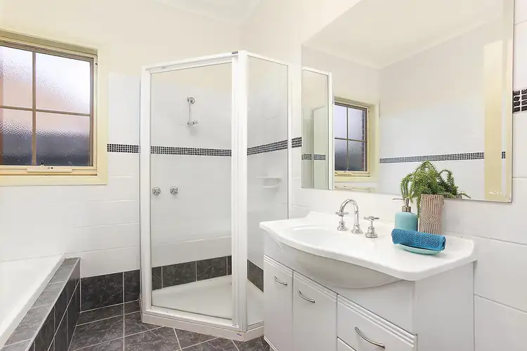 Sixth view of Homely unit listing, 4A Dactyl Road, Moorabbin VIC 3189