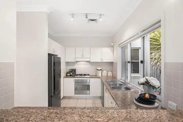 Fifth view of Homely villa listing, 3/1-9 Hillcrest Drive, St Ives NSW 2075