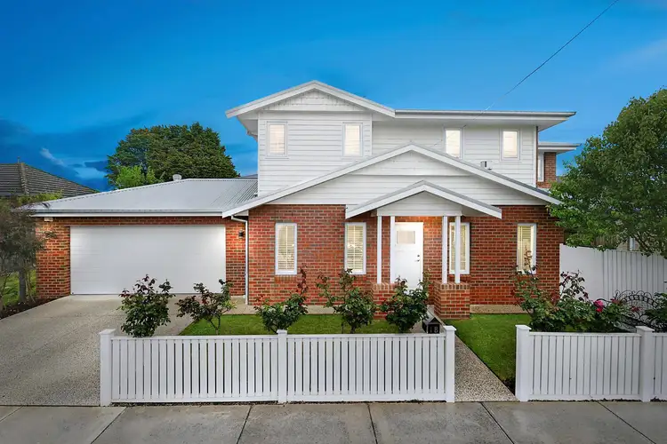 1B Carmichael Avenue, Newtown VIC 3220
