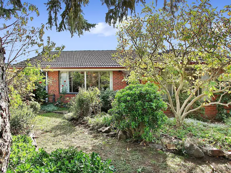 39 Greenslopes Drive, Mooroolbark VIC 3138