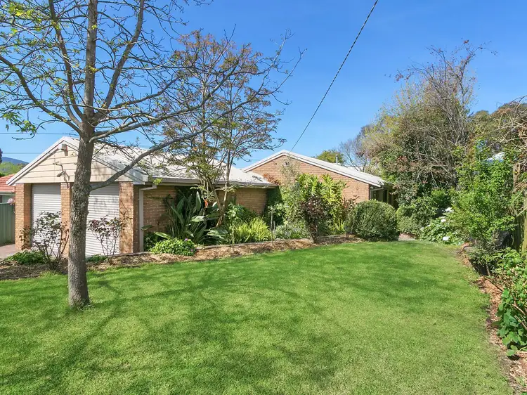 6 Sellick Drive, Croydon VIC 3136