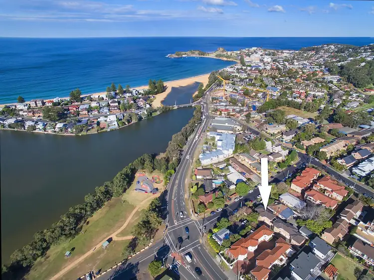Fourth view of Homely townhouse listing, 1/3 Junction Road, Terrigal NSW 2260