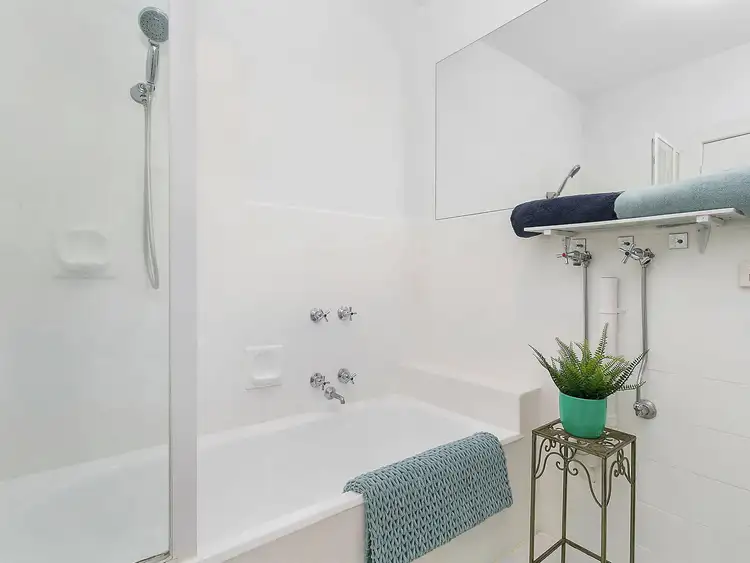 Fifth view of Homely apartment listing, 3/296 Inkerman Street, St Kilda East VIC 3183