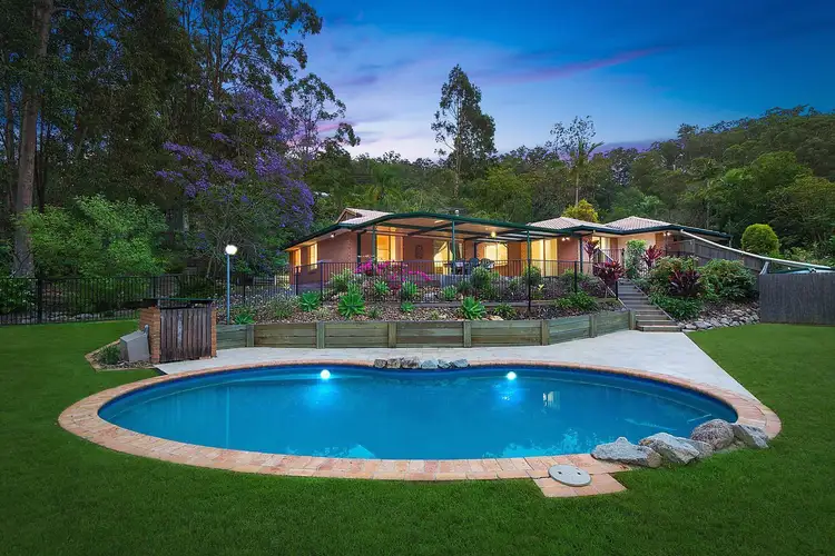1 Rosella Court, Ferny Hills QLD 4055