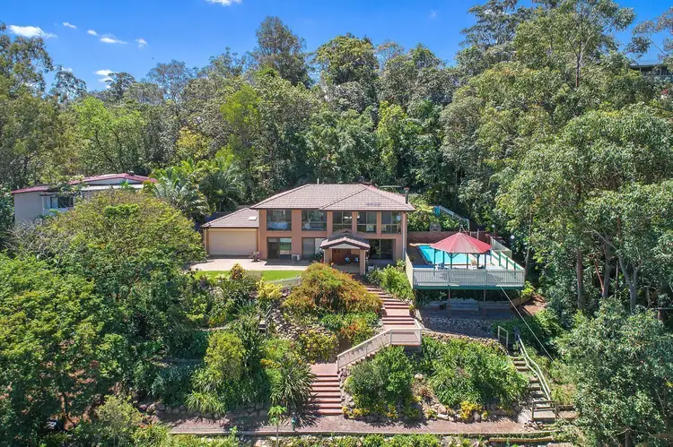 11 Camden Court, Arana Hills QLD 4054