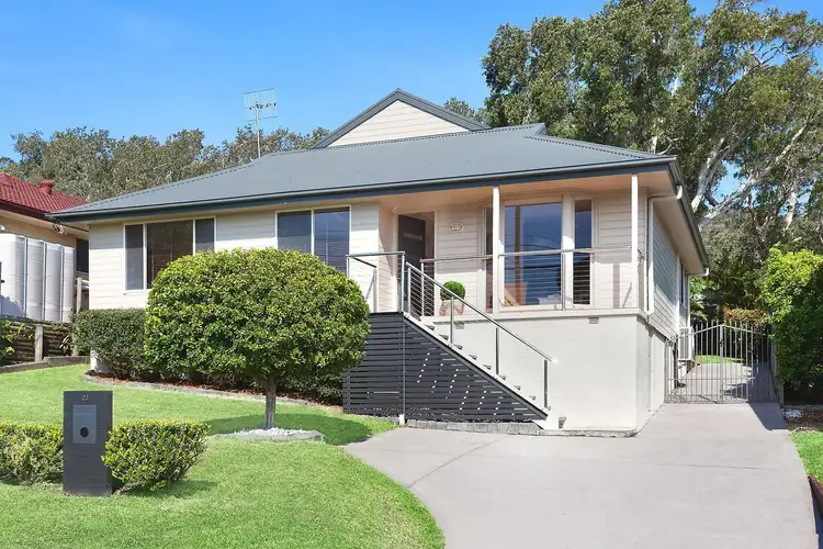 22 Joan Street, Forresters Beach NSW 2260