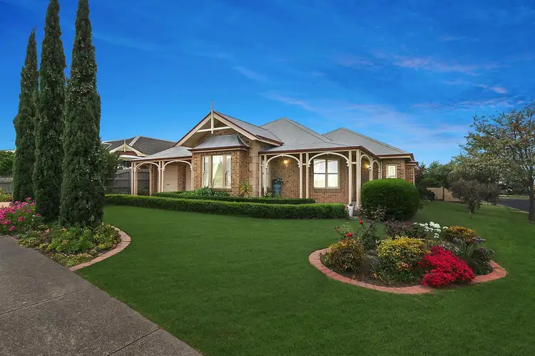 17 Burdekin Road, Highton VIC 3216