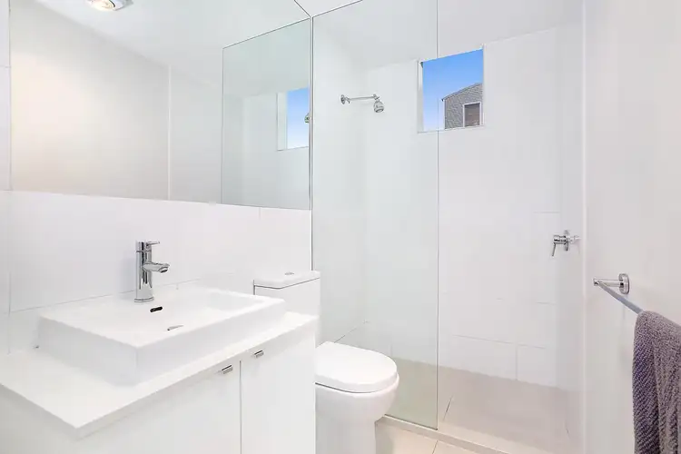 Fourth view of Homely apartment listing, 302/126 Chapel Street, St Kilda VIC 3182