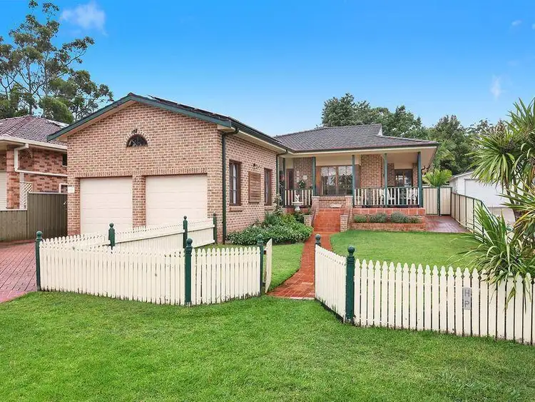 Second view of Homely house listing, 10 Audie Parade, Berkeley Vale NSW 2261