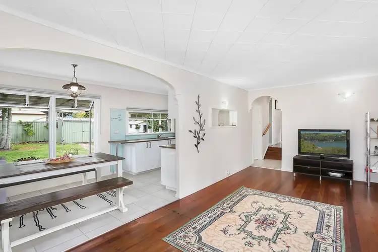 4 Saltash Street, Labrador QLD 4215