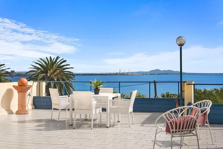 303/64-66 Eastern Beach Road, Geelong VIC 3220
