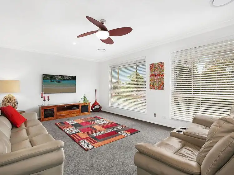 20 Twin Lakes Drive, Lake Haven NSW 2263