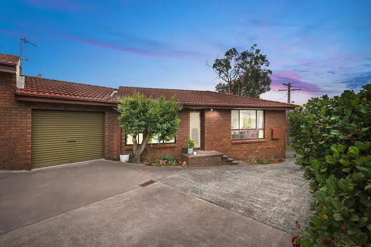 1/7 Anembo Avenue, Summerland Point NSW 2259