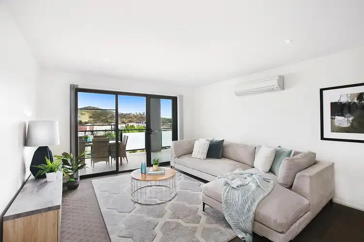 17/1 Cowlishaw Street
