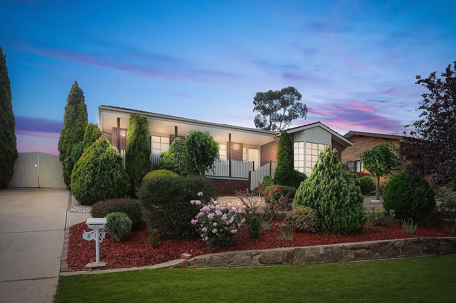 Main view of Homely house listing, 5 Caroline Place, Queanbeyan NSW 2620