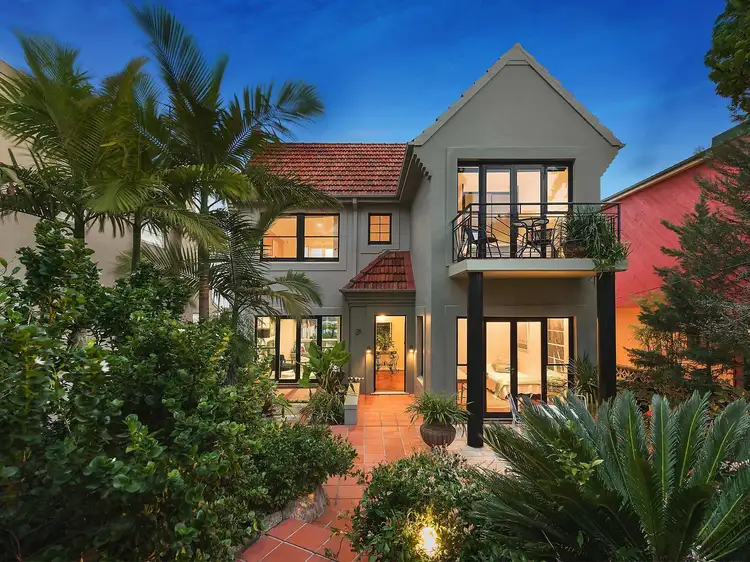 25 Alma Street