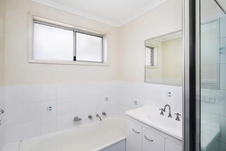 Sixth view of Homely house listing, 28 Hayley Crescent, Queanbeyan NSW 2620