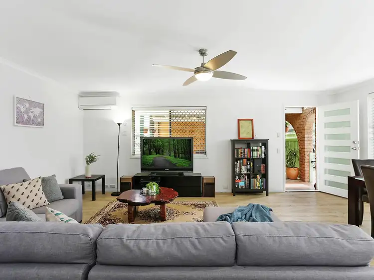 Second view of Homely house listing, 31 Gladewood Drive, Daisy Hill QLD 4127