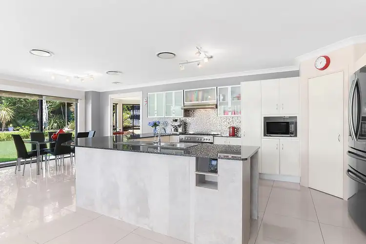 34 Carnarvon Drive, Frenchs Forest NSW 2086