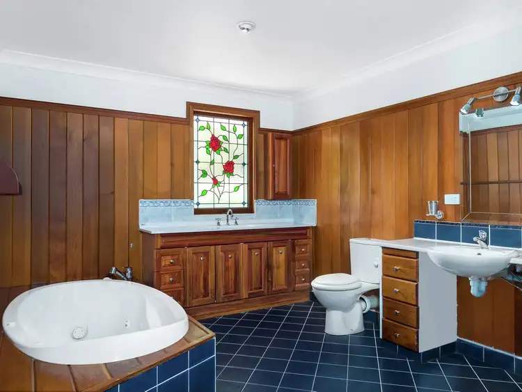 Sixth view of Homely house listing, 8 Bimbi Court, Highfields QLD 4352