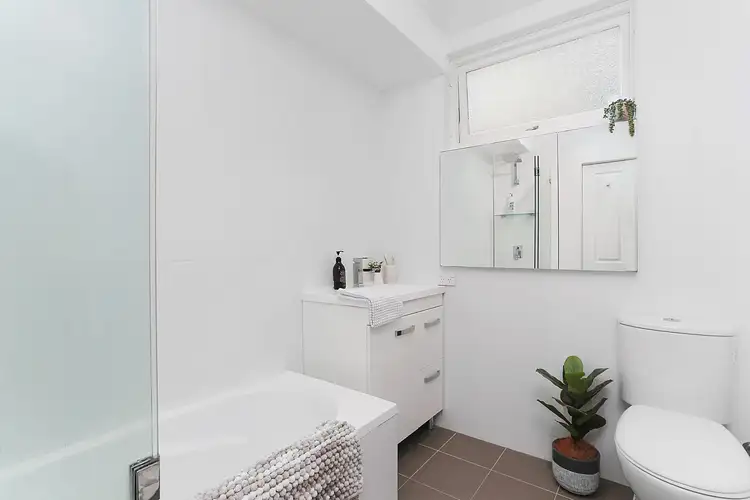 Sixth view of Homely apartment listing, 2/35 McDonald Street, Freshwater NSW 2096