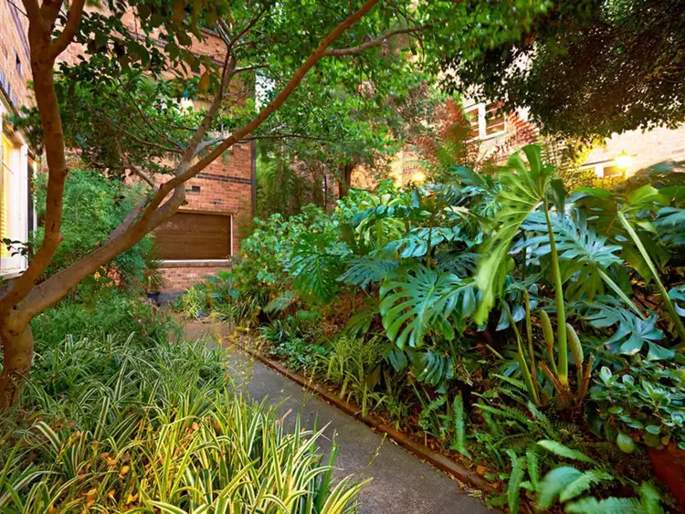 Sixth view of Homely apartment listing, 2/33 Eildon Road, St Kilda VIC 3182