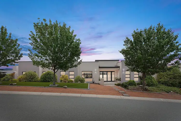 18 Orange Thorn Crescent, Banks ACT 2906