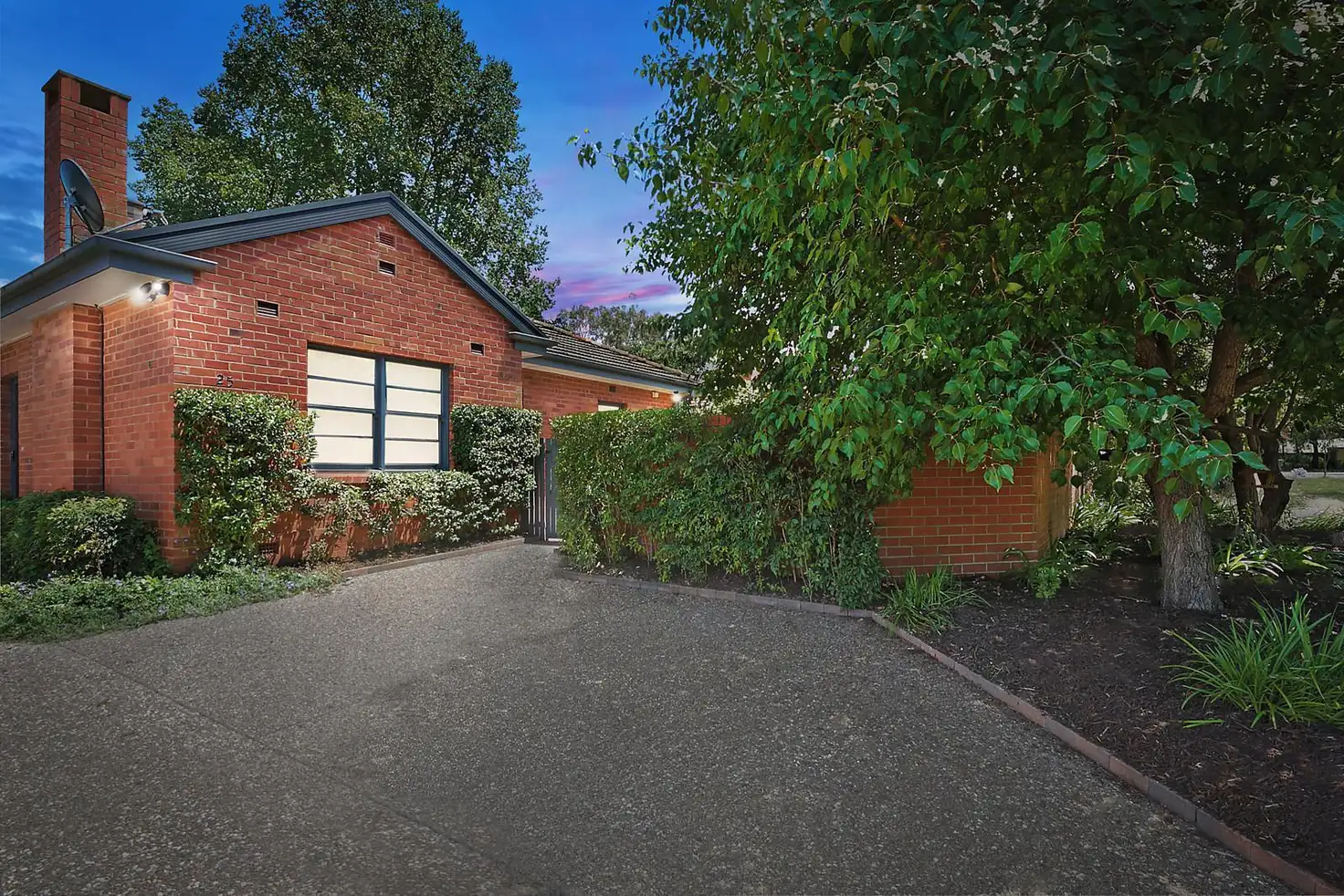 Main view of Homely townhouse listing, 25 Robinson Street, O'connor ACT 2602