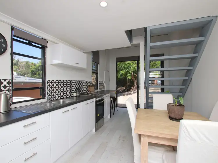 44 Redgum Place