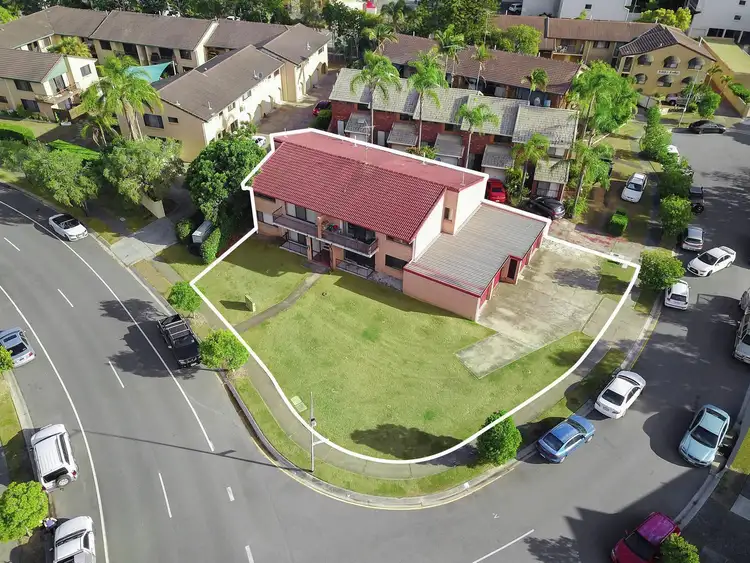 51 Duet Drive, Mermaid Waters QLD 4218