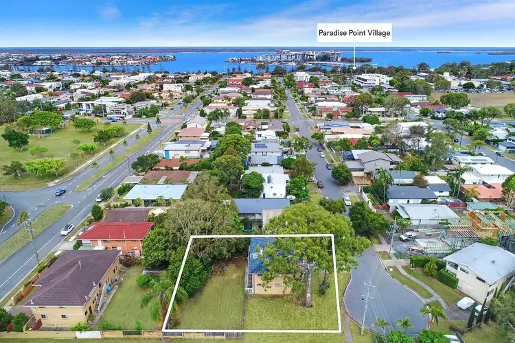 57 Victor Avenue, Paradise Point QLD 4216